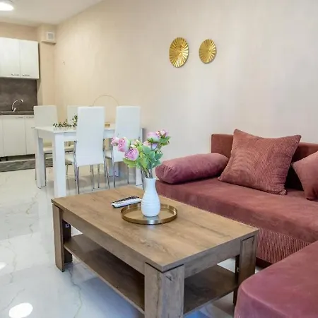 Symphony Harmony Apartment *